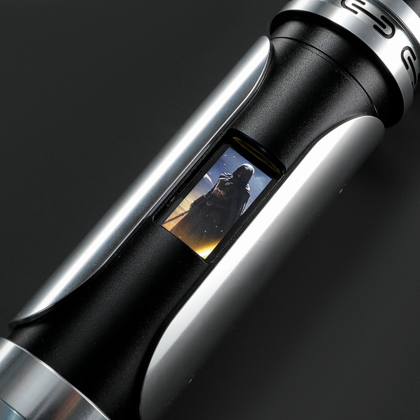 Deluxe Kyber Saber