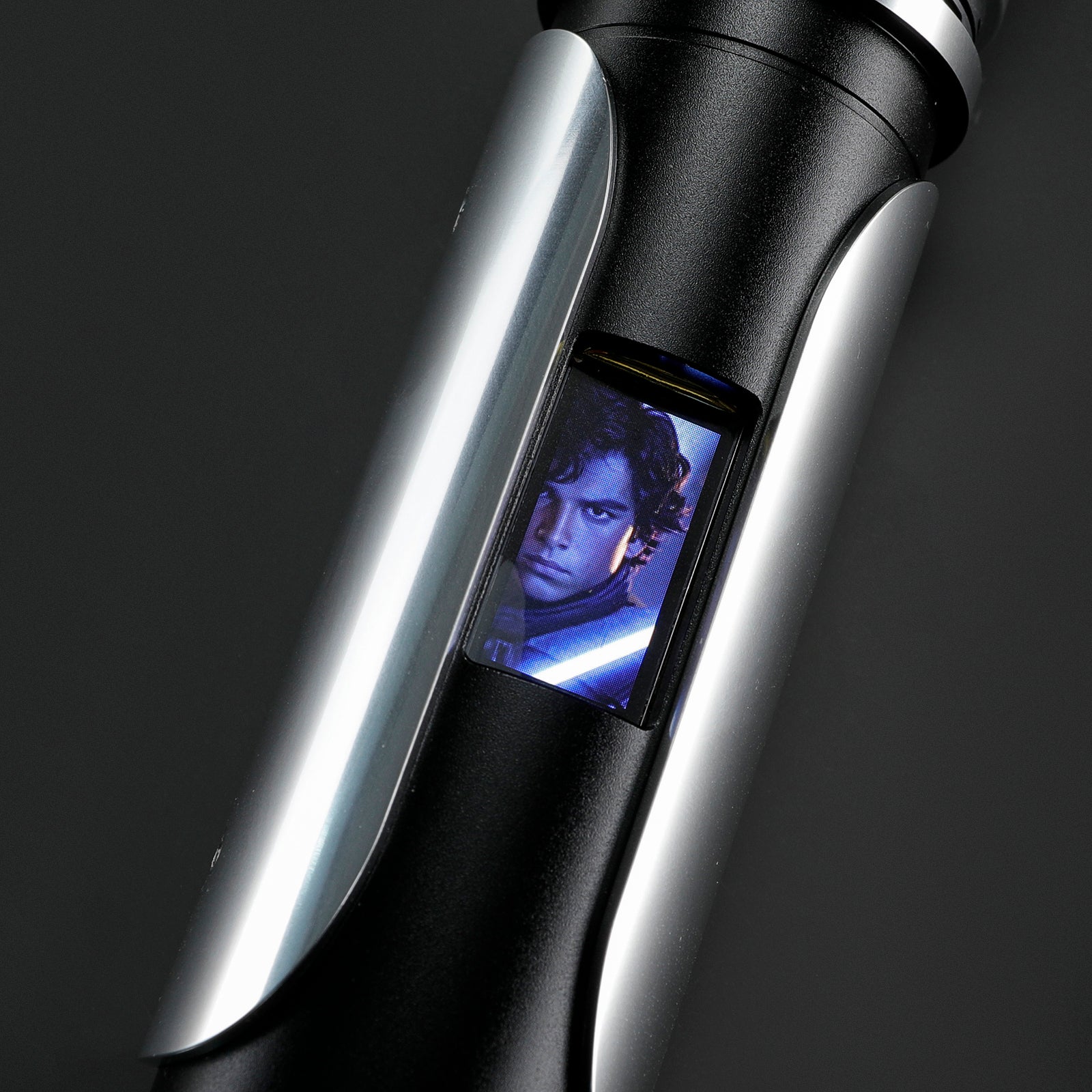 Deluxe Kyber Saber